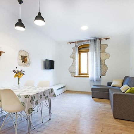 Cozy Apartment 10 Min From The Beach Pula Luaran gambar